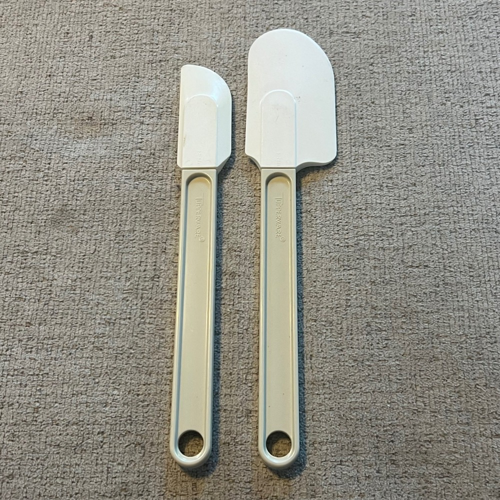 Tupperware Vintage Spatula Set Large 1244 and Small 1245 White Cream Made in USA
